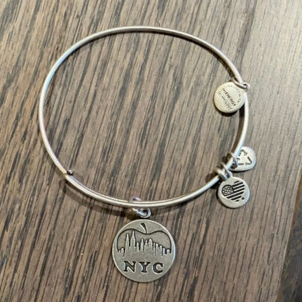 Alex and Ani NYC Skyline II Bangle - Silver